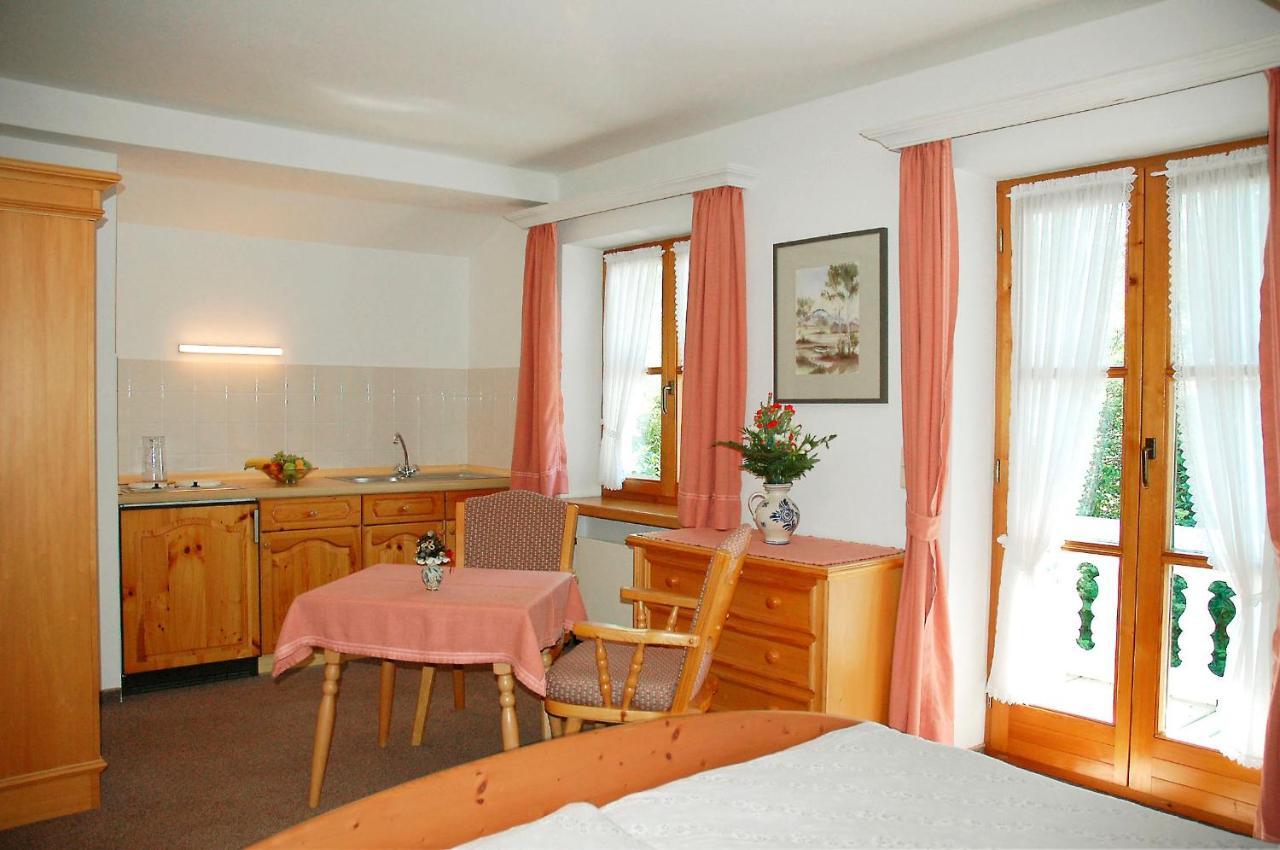 Alter Ziehbrunnen Hotel Bad Endorf Kültér fotó